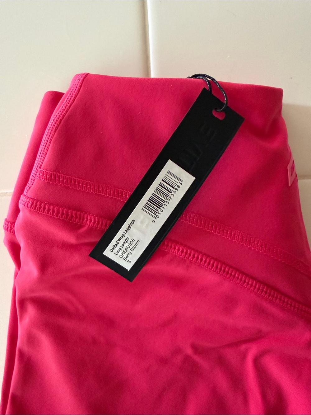 Oner Active Unified Wrap Leggings Long Berry Bloom S NWT - Picture 5 of 7